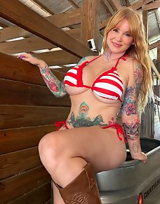 Amateur MILF Private Pics
